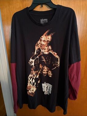 The Walking Dead Men's Black & Burgundy Long-Sleeve Graphic Tee